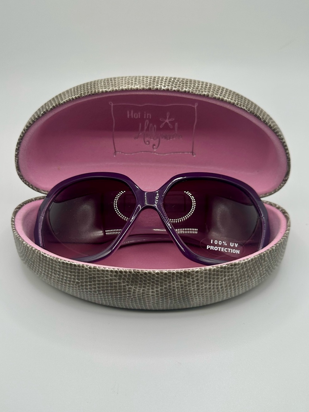 NEW✨ Hot in Hollywood Purple Sunglasses with Case - 100% UV Protection